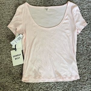 Womens Aritzia t-shirt